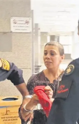 İstanbul Karaköy'de başörtülü kızlara saldıran Semahat Yolcu'dan akılalmaz savunma