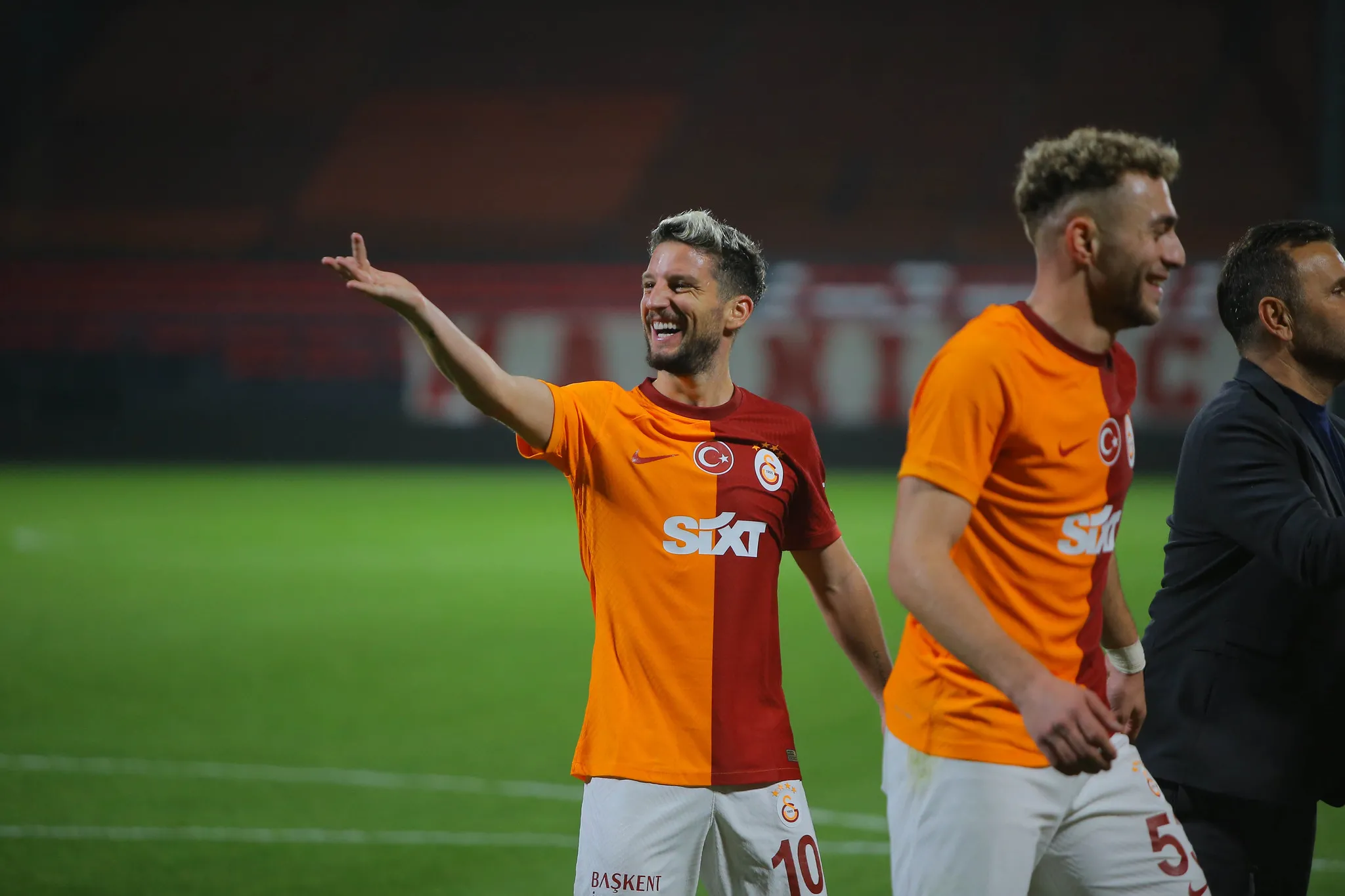 Galatasaray'dan çifte transfer! Bek ve Beek geliyor - 10