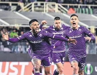 Fiorentina bileti uzatmada kaptı