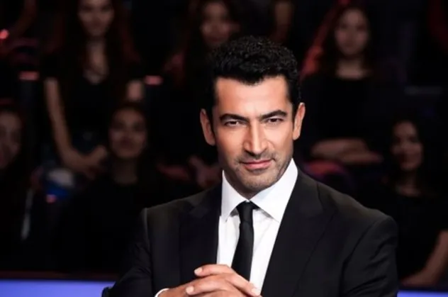 Anne ve baba güvercinler yavrularını yumurtadan çıktıkları ilk bir kaç gün hangisiyle beslerler?