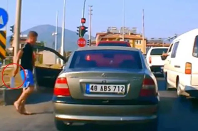 Muğla Fethiye'de dehşet! Satırla üstüne yürüdü