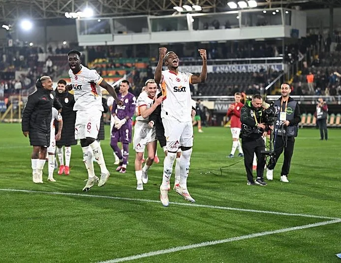 Tek başına takım: Osimhen