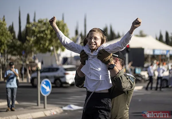 Ultra Ortodoks Yahudiler (Harediler) soykırımcı İsrail'in zorunlu askerlik hizmetini protesto etti: Otoyolu trafiğe kapattılar - 25