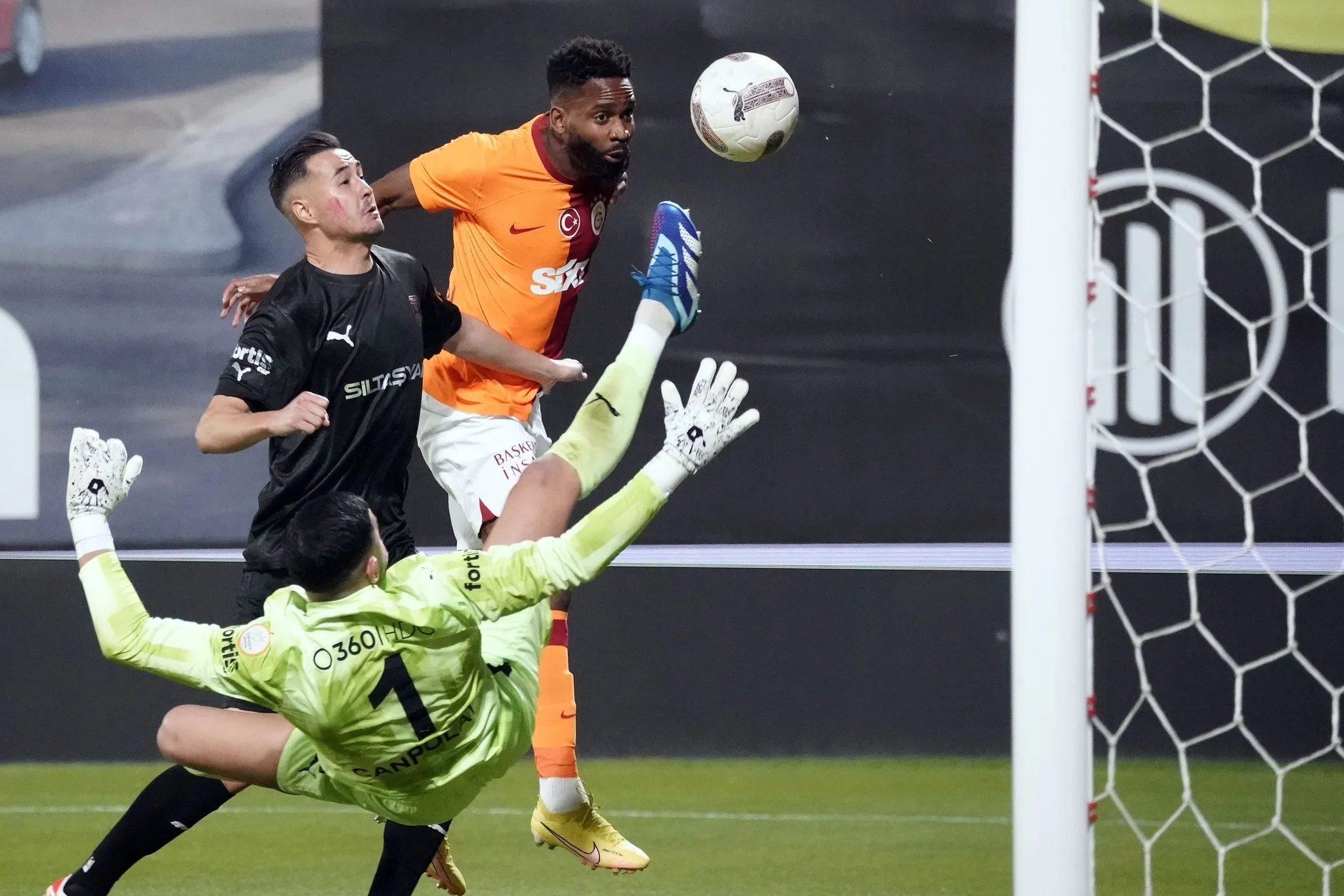 Galatasaray'dan çifte transfer! Bek ve Beek geliyor - 15