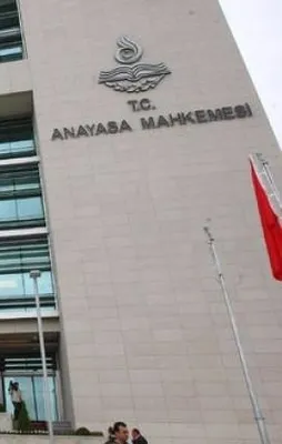 AYM çalışanı 6 kişi FETÖ'den tutuklandı