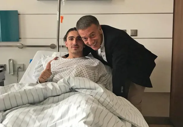 Trabzonspor'un genç yıldızı Abdulkadir Ömür ameliyat oldu!-1