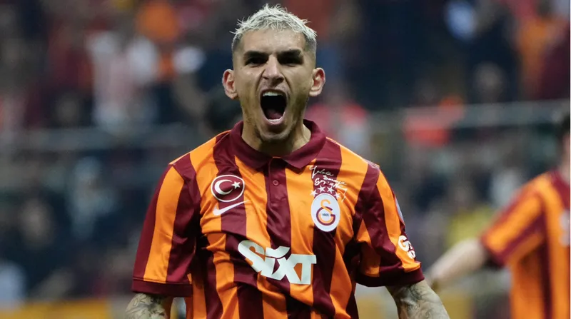 galatasaraydan-lucas-torreirayi-rahatlatacak-transfer-tam-18-milyon-euro-onerildi-1719236974906.jpg Galatasaray'dan Lucas Torreira'yı rahatlatacak transfer! Tam 18 milyon euro önerildi...-12