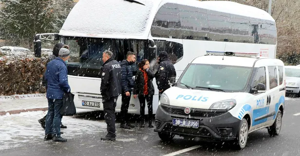 Boşanma aşamasındaki eşini sokak ortasında bıçakladı