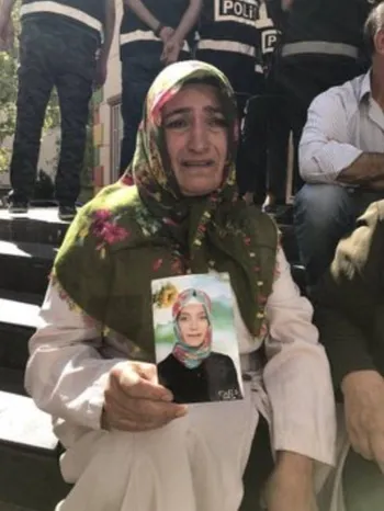 Diyarbakır’da HDP önünde evlat nöbeti sürüyor: Aile sayısı 24’e yükseldi