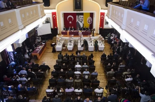 Galatasaray'da kim başkan olacak? Taht oyunları... İşte favori isim