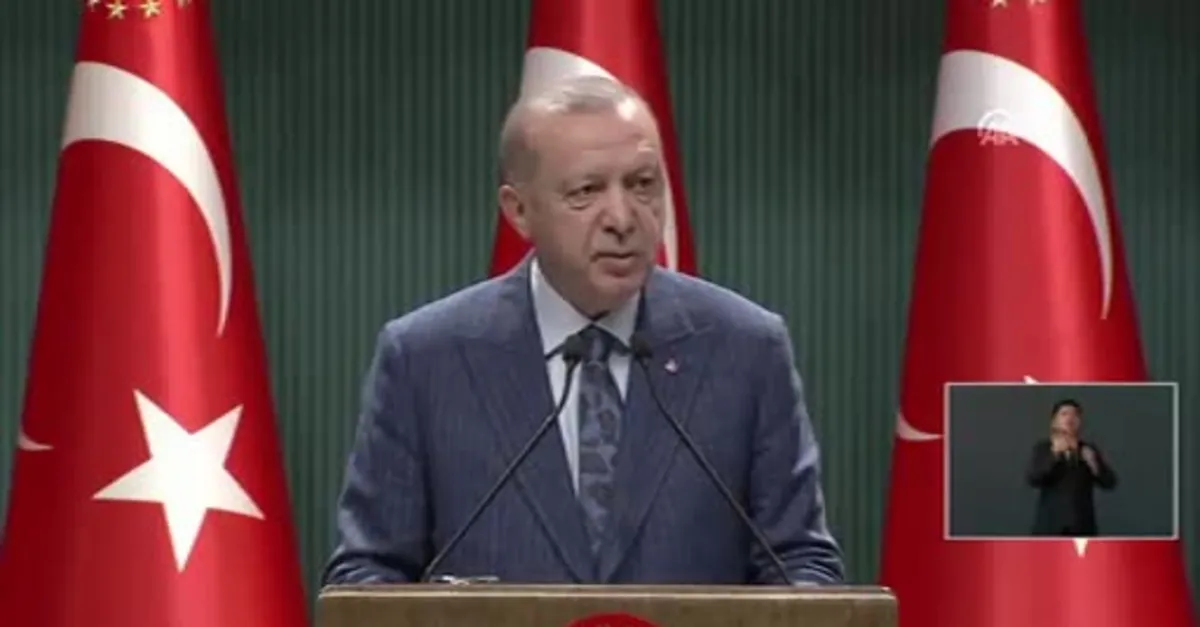 Başkan Erdoğan: Salgın döneminde birçok kesimi verdiğimiz desteklerle ayakta tuttuk