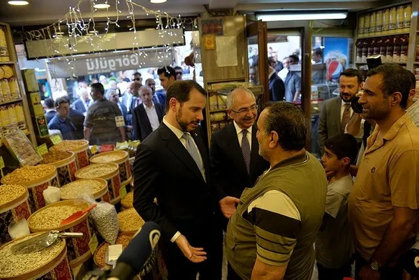 Bakan Albayrak Mardin'de esnafla bir araya geldi-3
