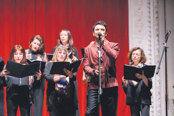 ozgur-kiz-berrak-berrak-tuzunatactan-marka-icin-cektirdigi-iddiali-pozlar-1682712437106.jpeg Özgür kız 'Berrak': Güzel oyuncu Berrak Tüzünataç'tan marka için çektirdiği iddialı pozlar!-5