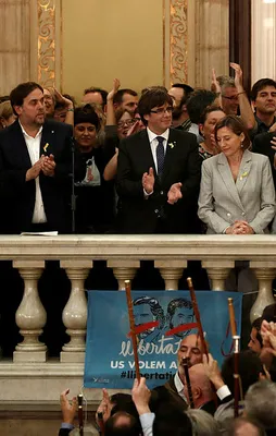 İspanya, Katalon yönetimini görevden aldı