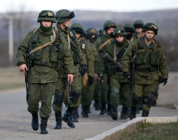 rus-ordusu-mu-ingiliz-ordusu-mu-daha-guclu-rusya-ingiltere-askeri-guc-karsilastirmasi-nasil-ve-kac-askeri-var-1624452717584.jpg Rus ordusu mu İngiliz ordusu mu daha güçlü? Rusya İngiltere askeri güç karşılaştırması nasıl ve kaç askeri var?-3