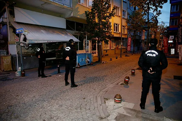 Son dakika: İstanbul'da terör operasyonu: HDP'nin 2 milletvekili adayı gözaltında-2