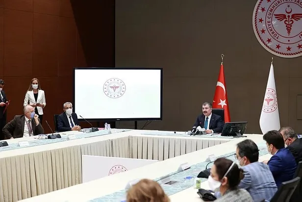 saglik-bakani-fahrettin-koca-koronavirus-bilim-kurulu-sonrasi-acikladi-18-yas-ve-uzeri-icin-asilama-cuma-gunu-basliyor-1624468653670.jpeg