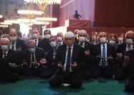 Son dakika: Ayasofya-i Kebir Cami-i Şerifindeki ilk cuma namazı Japon basınında yankı buldu