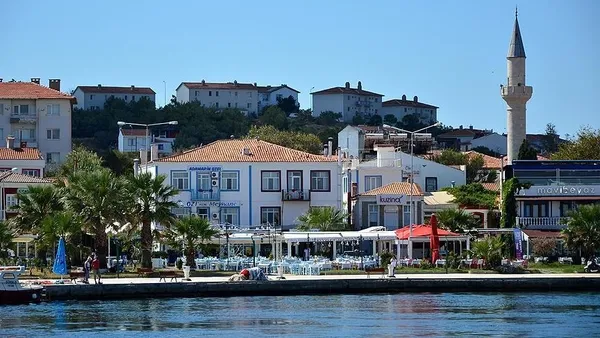 kisa-bir-ada-tatili-sadece-deniziyle-degil-goz-alici-dogasiyla-da-cezbediyor-iste-bozcaada-cunda-adasi-avsa-ad-1692564649065.jpeg Kısa bir ada tatili! Sadece deniziyle değil, göz alıcı doğasıyla da cezbediyor: İşte Bozcaada, Cunda Adası, Avşa Adası rotaları...-2