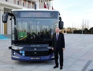 Başkan Erdoğan ilk elektrikli sürücüsüz otobüsü test etti!
