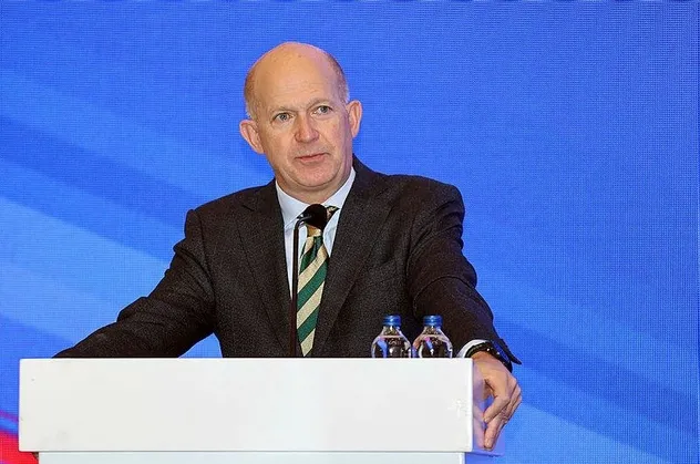İngiltere'nin Ankara Büyükelçisi Dominick Chilcott: Türkiye aşı erişimi için anahtar bir rol oynuyor