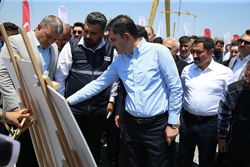 Çevre, Şehircilik ve İklim Değişikliği Bakanı Murat Kurum: ''Hep söyledik ilk işimiz deprem bölgesi''-3