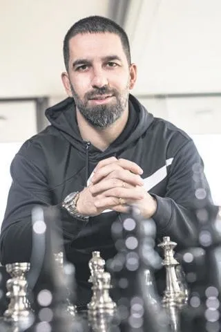 yuzuk-canta-ve-tum-hediyeleri-geri-gonderdi-dilan-cicek-deniz-ve-thor-saevarsson-aski-bitti-1668981280003.jpeg Yüzük, çanta ve tüm hediyeleri geri gönderdi! Dilan Çiçek Deniz ve Thor Saevarsson aşkı bitti-5