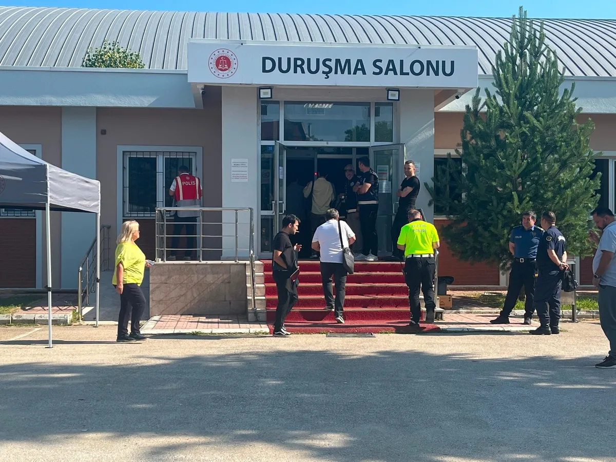 1783411012820.jpeg CHP'li Bolu Belediyesi rüşvet davasında ikinci gün: "Son kararı Tanju Özcan verdi" iddiası-4
