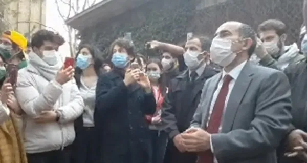 Boğaziçi Üniversitesi provokatörleri, yeni rektörleri Prof. Dr. Melih Bulu ile akıllarınca dalga geçti!