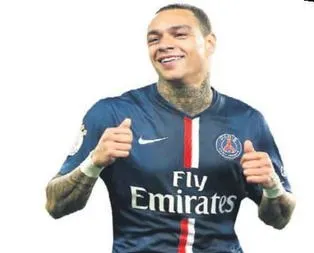 Telles gidiyor hedef Van Der Wiel