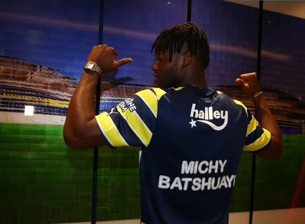 son-dakika-michy-batshuayi-resmen-fenerbahcede-1662150570311.jpg