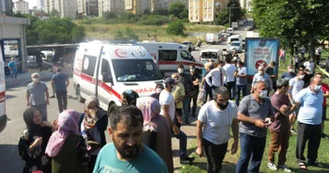 Son dakika: Ümraniyede kaza yapan yolcu minibüsü devrildi! Çok sayıda yaralı var
