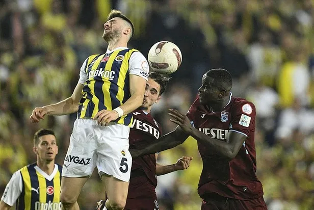 meteoroloji-uyarmisti-kadikoyde-firtina-seri-trabzonla-karsilasana-kadar-1699120410896.jpeg Meteoroloji uyarmıştı: Kadıköy'de Fırtına! Seri Trabzon'la karşılaşana kadar sürdü-4