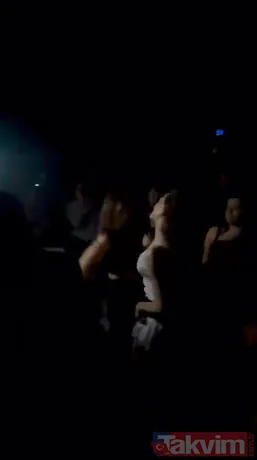 40 numara ayakları ve kalça dansıyla Serenay Sarıkaya yine yaptı yapacağını "Serenay Sarıkaya ve diğerleri olarak ikiye ayrılıyor" - 6