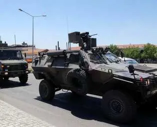 Profesyonel askerler Suriye sınırında