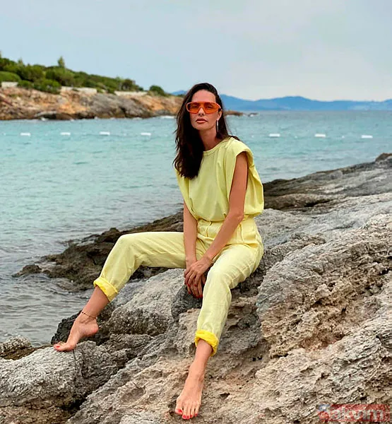 Yasemin Özilhan, Çağatay Ulusoy, Engin Altan Düzyatan, Hülya Avşar... Parayı bulan soluğu Selimiye'de aldı - 7