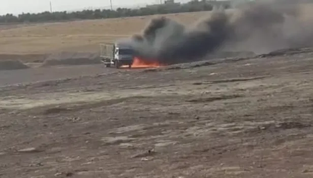 Fırat Kalkanı Harekat bölgesinde terör örgütü PKK'ya ait bomba yüklü kamyon imha edildi! O anlar kamerada