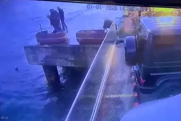 Sarıyer’de motosiklet sürücüsü Kenan Uğur’un denize düştüğü anlar kamerada!