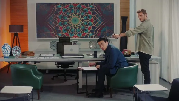 ates-kuslari-28-bolum-2-fragmani-heyecani-arttirdi-bu-yuzuk-benim-yeminim-1697613911094.jpg Ateş Kuşları 28. bölüm 2. fragmanı heyecanı arttırdı: Bu yüzük benim yeminim!-2