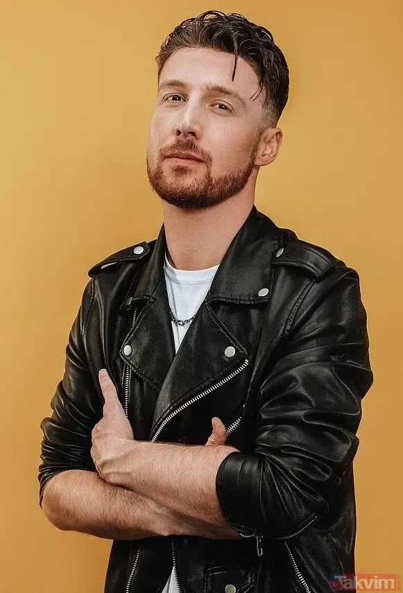 Saç Ekimi Değil, Saç Sistemi Teknolojiyle Birlikte Son Derece Gelişen Saç Sistemleri (Protez Saç) Geleneksel Peruklardan Oldukça Farklı. Doğal İnsan Saçından...