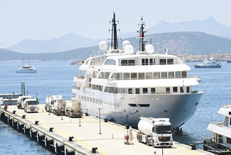 230 bin litrelik yakıt!