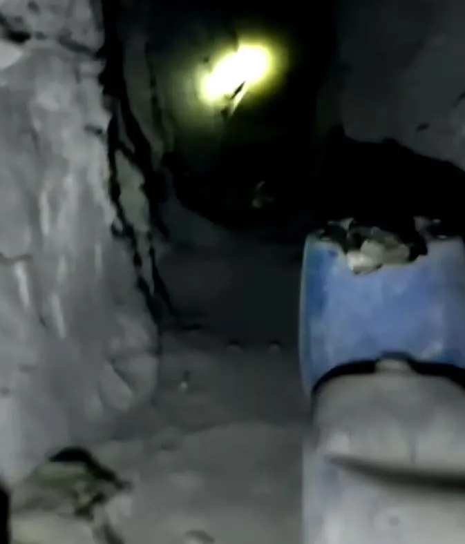 Irak'ın kuzeyindeki Avaşin'de 1917 rakımlı tepede operasyon! Mağarada saklanan 4 PKK'lı böyle teslim oldu-5