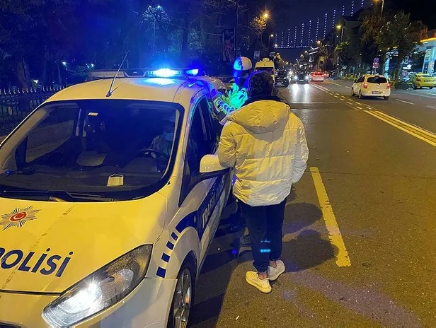 Beşiktaş'ta evli çiftten skandal hareket! Polisin dikkatinden kaçamadılar-5