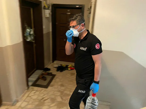 vefa-sosyal-destek-grubu-vatandaslari-yalniz-birakmiyor-1584877482109.jpg Vefa Sosyal Destek Grubu vatandaşları yalnız bırakmıyor-1