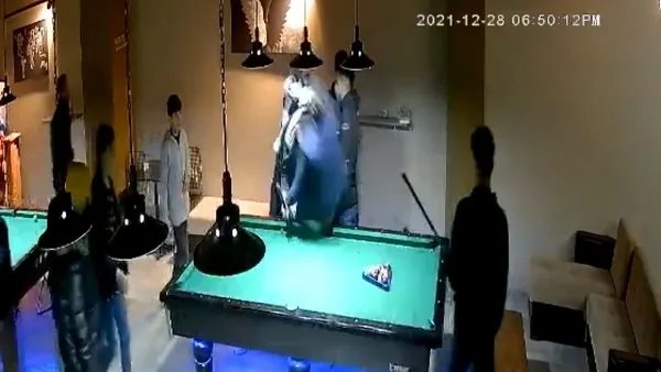 bilardo-salonunda-feci-kavga-istakalarla-vurdular-2-kisi-cezaevine-gonderildi-1641374292335.jpg