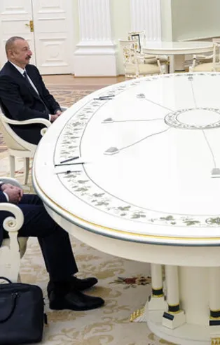 Ermenistan Başbakan'ı Nikol Paşinyan Rusya'daki zirvedeyken sözcüsü bakın nereden çıktı!