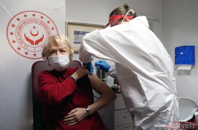 Sağlık çalışanları için ilk doz aşılamada sona gelindi! Huzurevlerinde koronavirüs aşısı yapılmaya başlandı