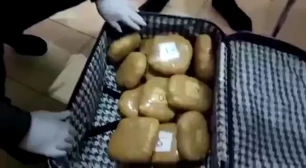 Cep telefonu kaçakçılarına "Sinyal" operasyonu!-3