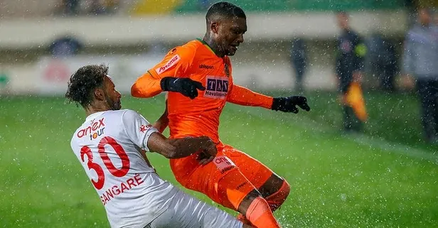 Antalya'da sessiz gece! Aytemiz Alanyaspor 0-0 Antalyaspor (MAÇ SONUCU)