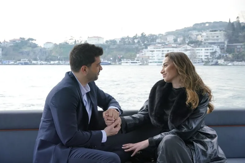 kizilcik-serbeti-dizisinde-basrolu-degistirdiler-gidisiyle-asil-felaket-basliyor-acil-final-an-meselesi-1711261611796.jpg Acil final an meselesi; Kızılcık Şerbeti'nde ayrılık krizi bitmiyor! 3 oyuncu birden...-2
